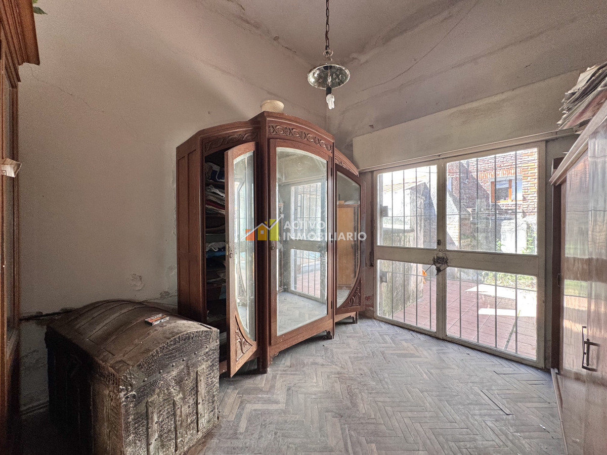 Casa ID.461 - Venta casa 5 dormitorios + patio - Punta Carretas