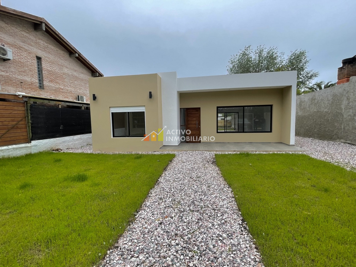 Casa ID.79 - Venta Casa 715 metros 3 dormitorios + patio con parrillero - Solymar 