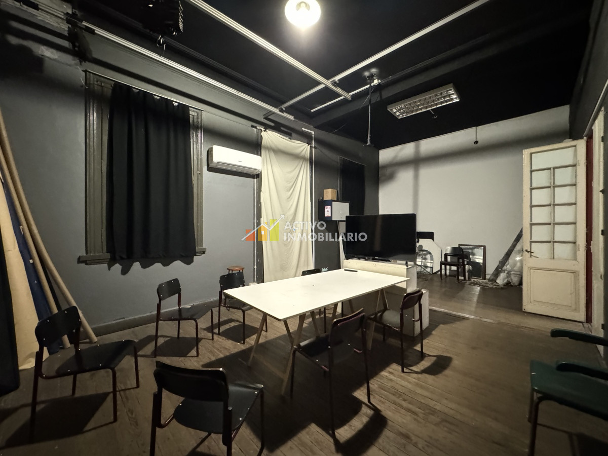 Casa ID.235 - Venta casa de altos de dos plantas 331mts a reciclar - Centro 