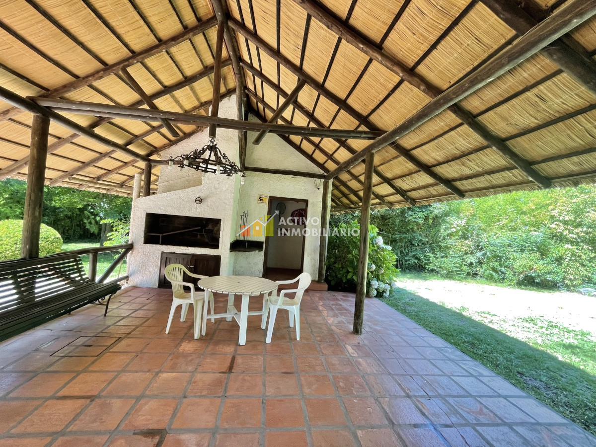 Casa ID.162 - Venta Chalet 5 dormitorios + barbacoa - Punta Del Este 