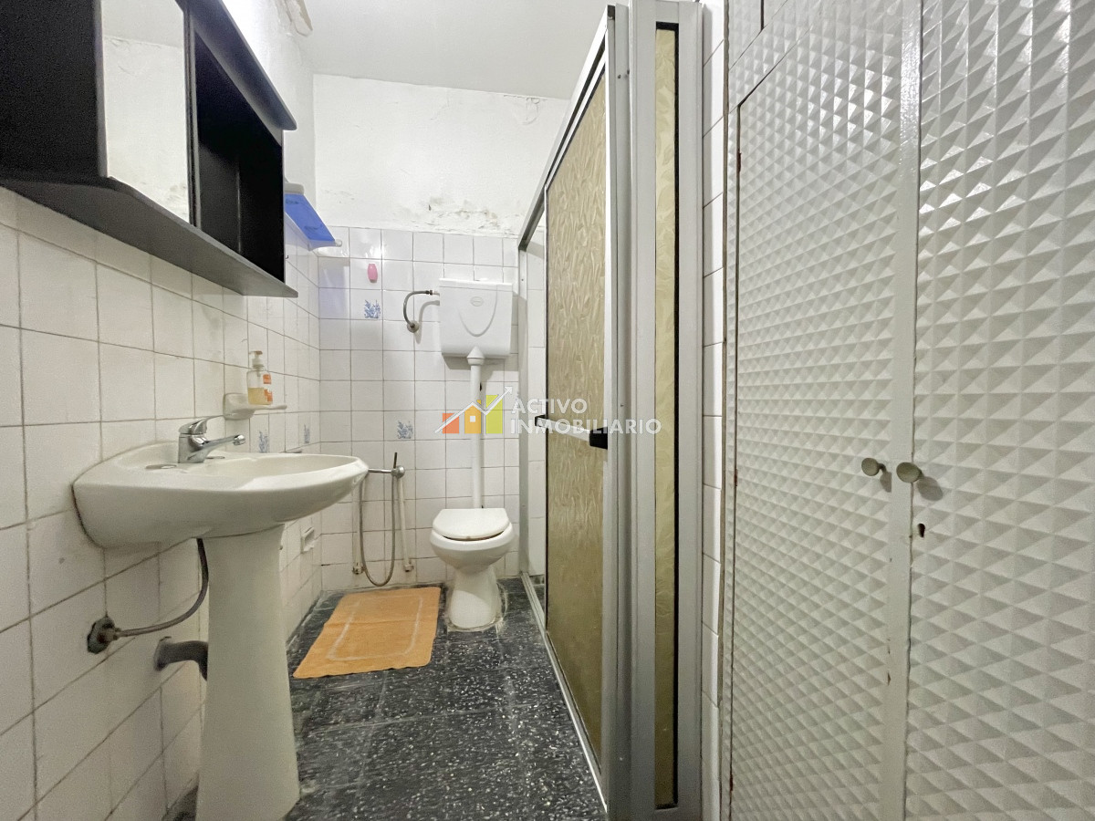 Casa ID.91 - Bajó de precio! Venta casa para dos familias + patio y barbacoa - Cerro 