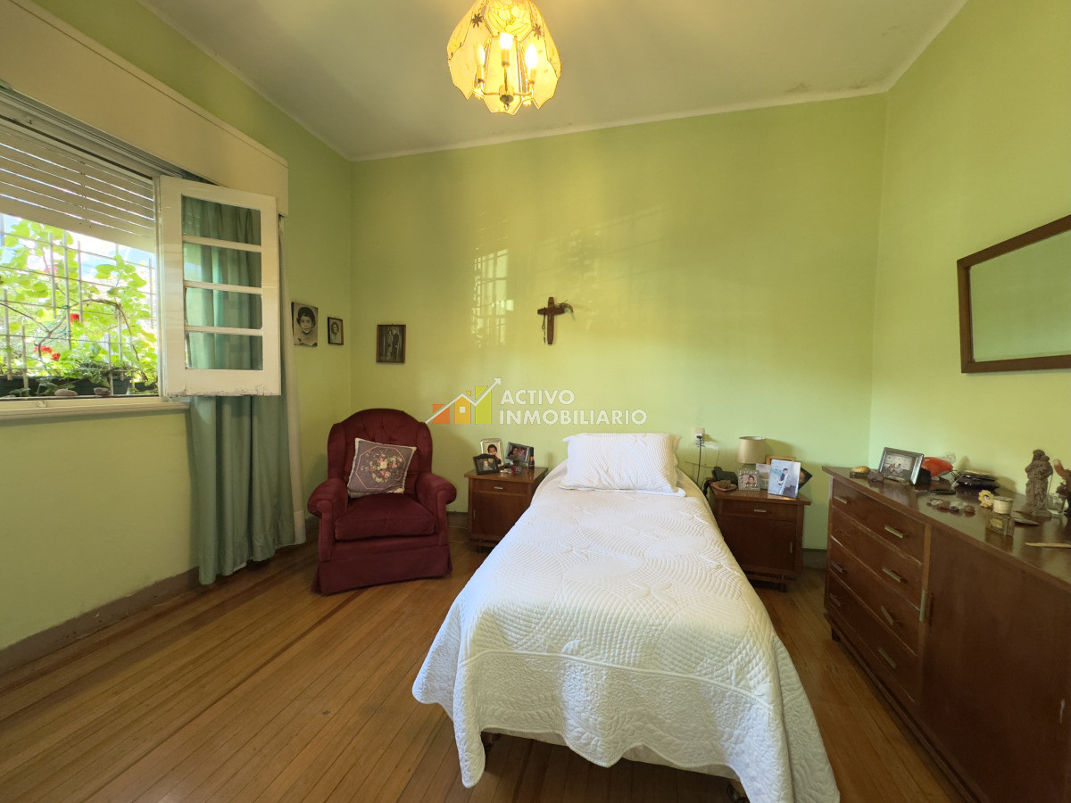 Casa ID.470 - Venta casa 2 dormitorios con garaje frente y patio- Jacinto Vera