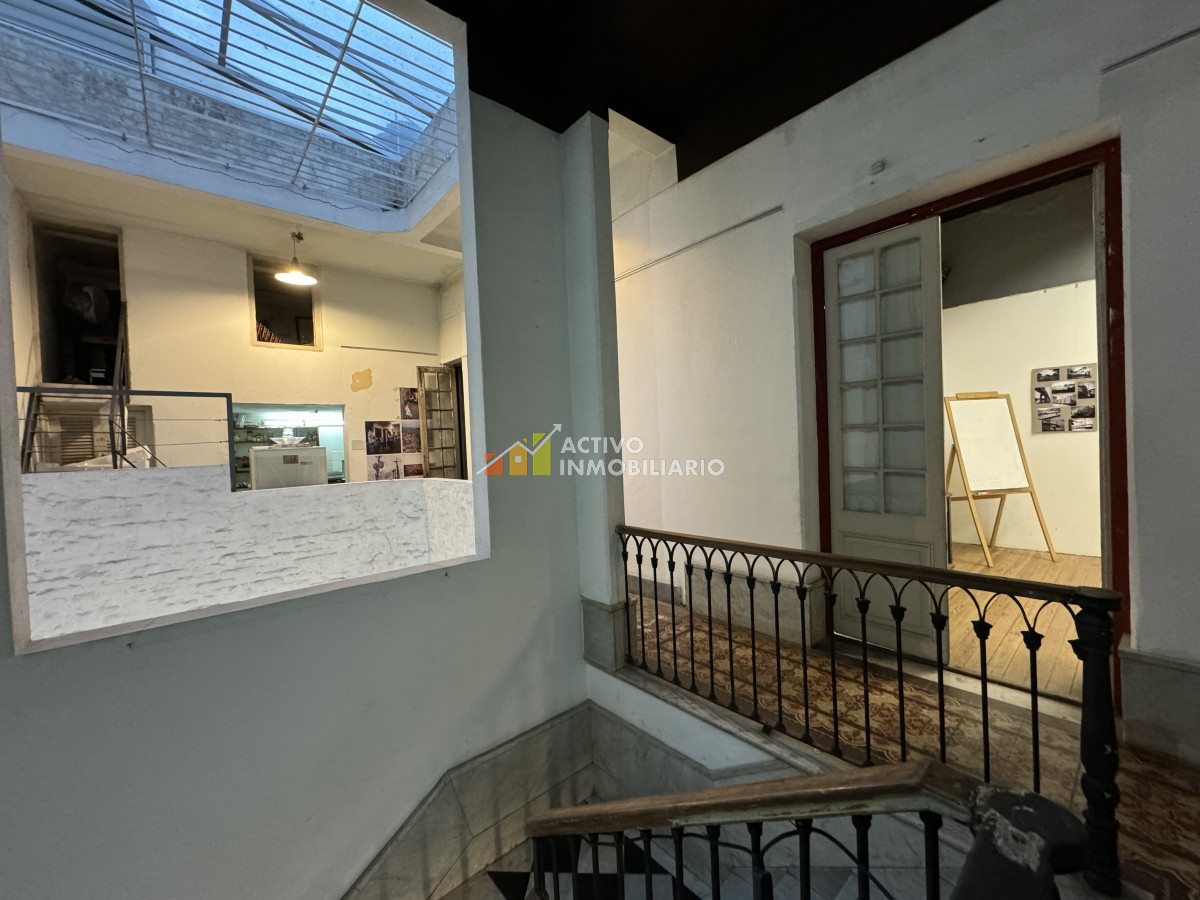 Casa ID.235 - Venta casa de altos de dos plantas 331mts a reciclar - Centro 