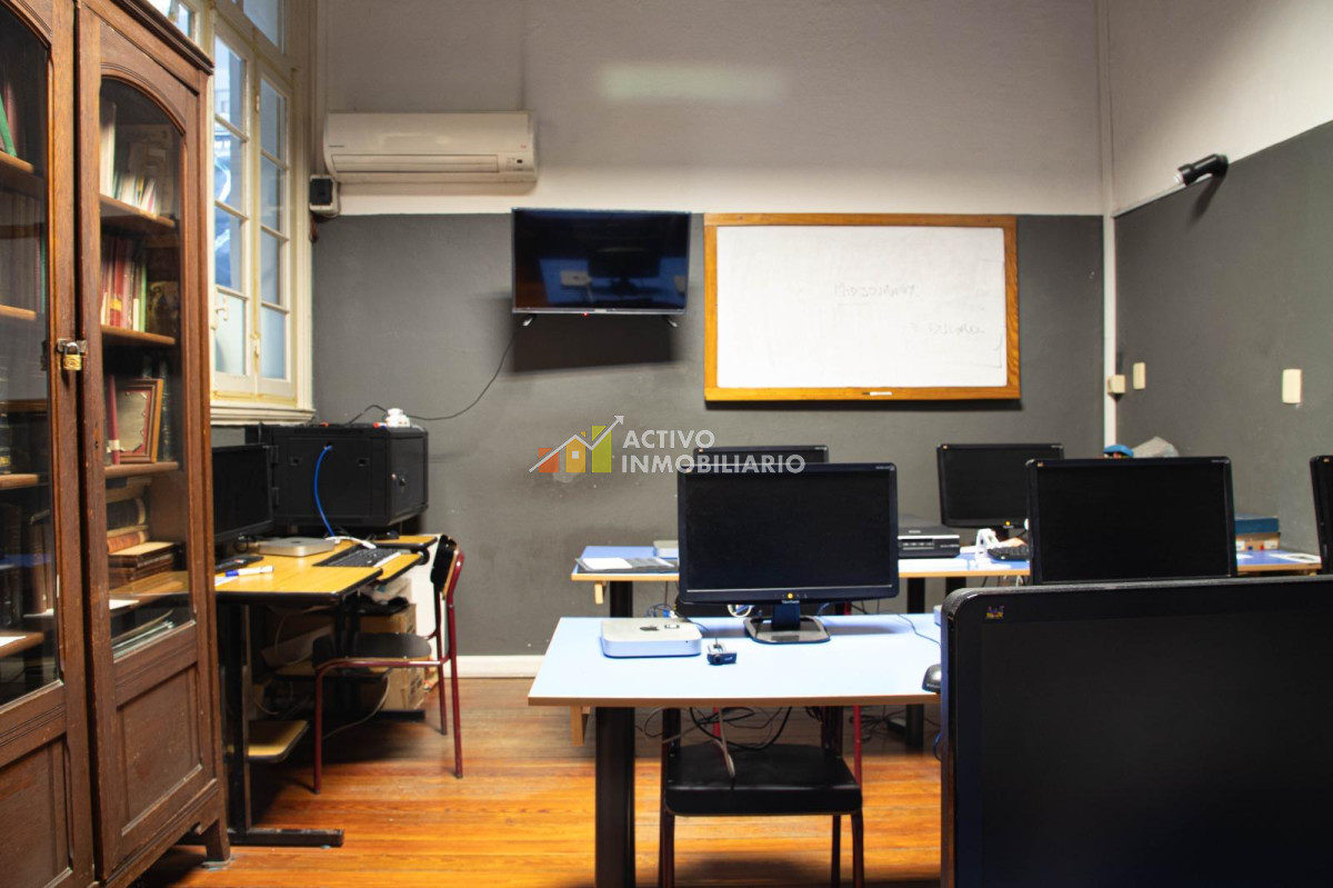 Casa ID.235 - Venta casa de altos de dos plantas 331mts a reciclar - Centro 