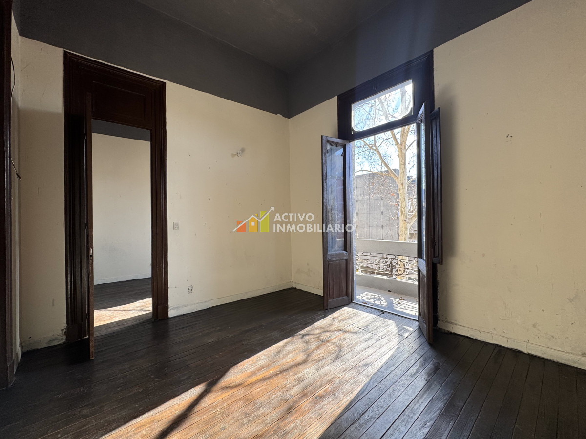 Casa ID.441 - Venta casa de altos 4 dormitorios - Cordón Norte