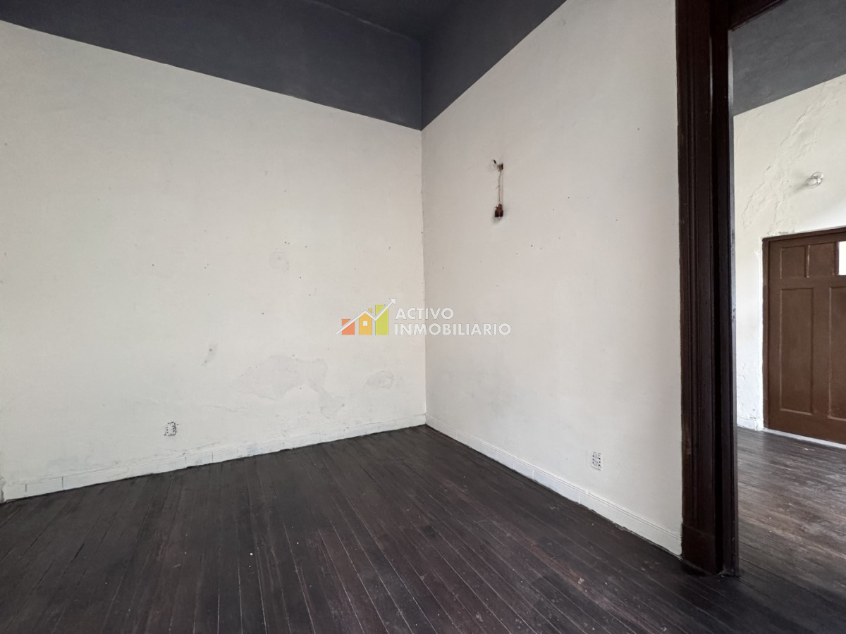 Casa ID.500 - Alquiler casa de altos 4 dormitorios - Cordón Norte