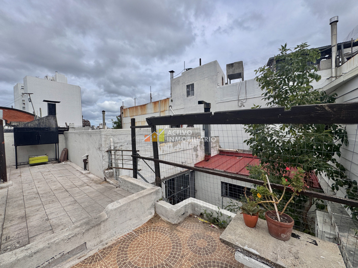 Casa ID.376 - Venta casa padrón único 3 dormitorios + garaje + patio - Pocitos