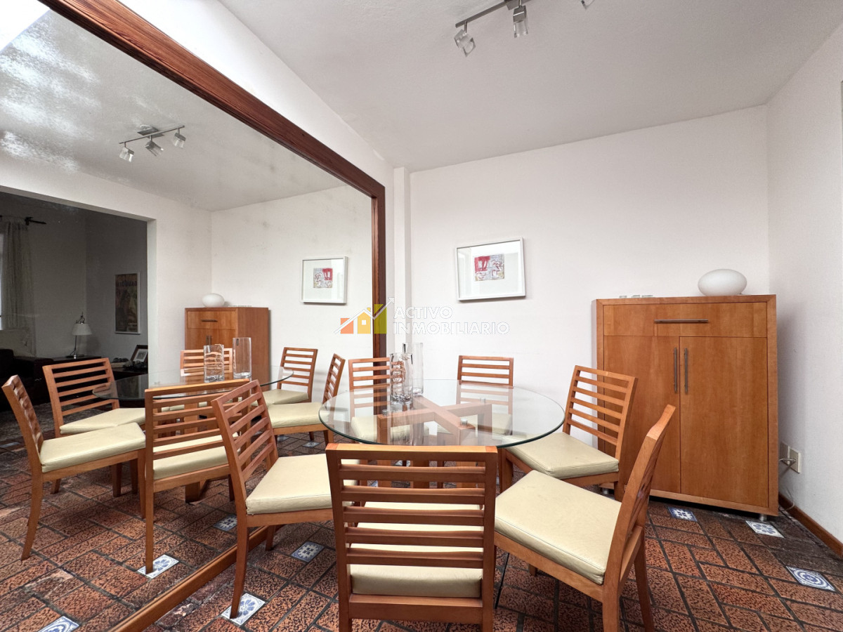 Casa ID.573 - Venta casa 3 dormitorios + terraza con parrillero - Parque Rodó 