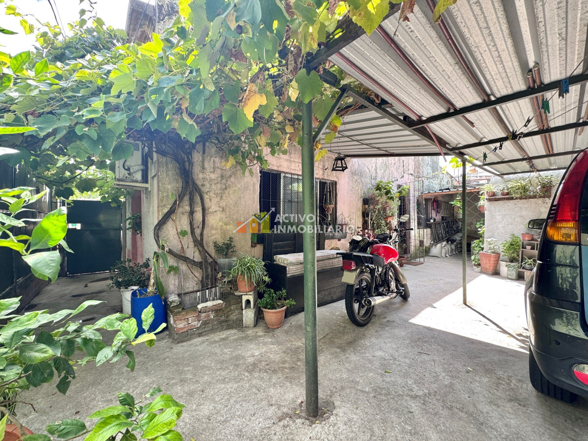 Casa ID.378 - Venta casa 3 dormitorios + patio + cochera - Villa Española 