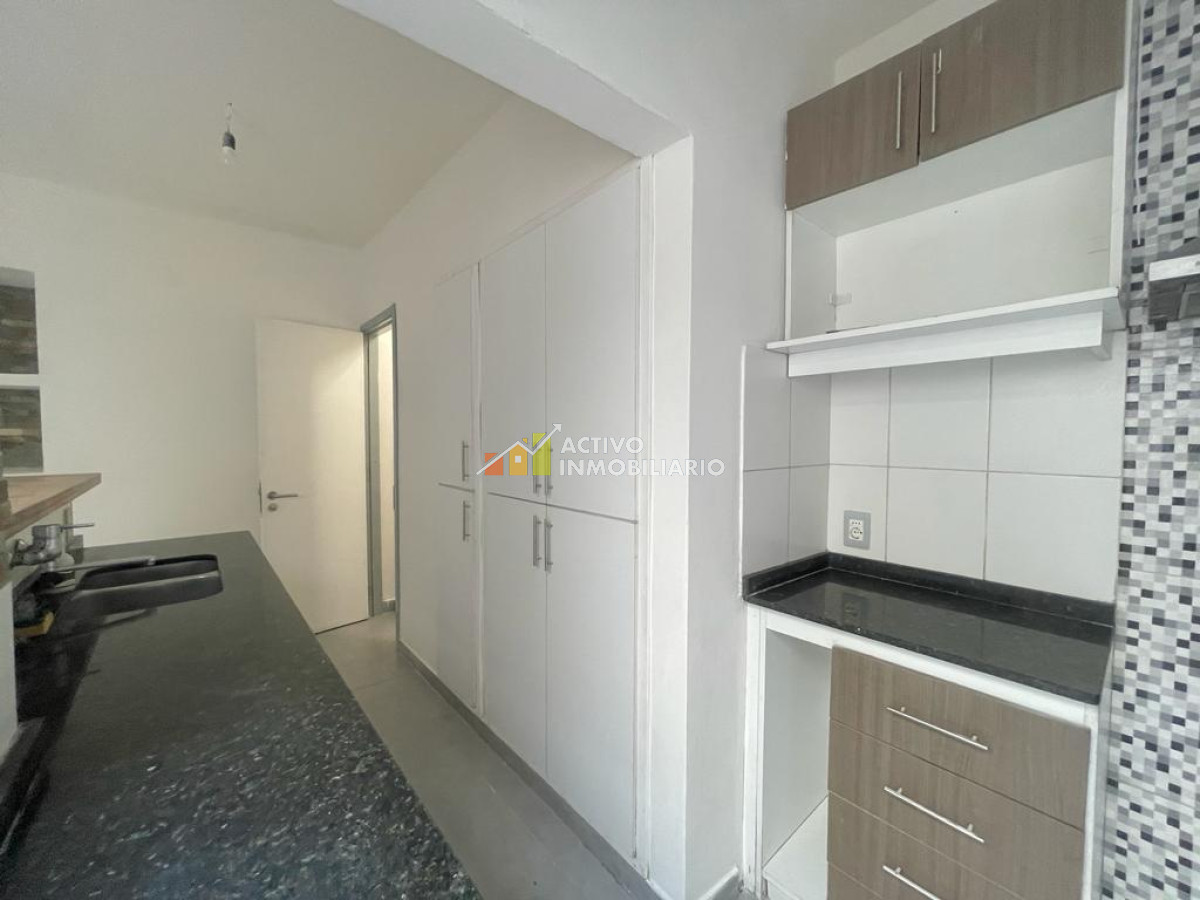 Casa ID.130 - Casa reciclada con renta 3 dormitorios + patio + azotea - La blanqueada 