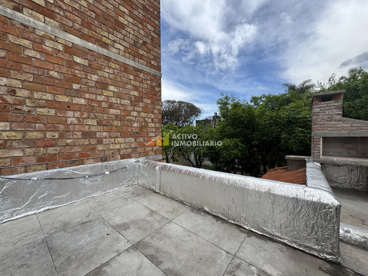 Casa ID.296 - Venta casa de altos 2 dormitorios + azotea con parrillero - Malvin