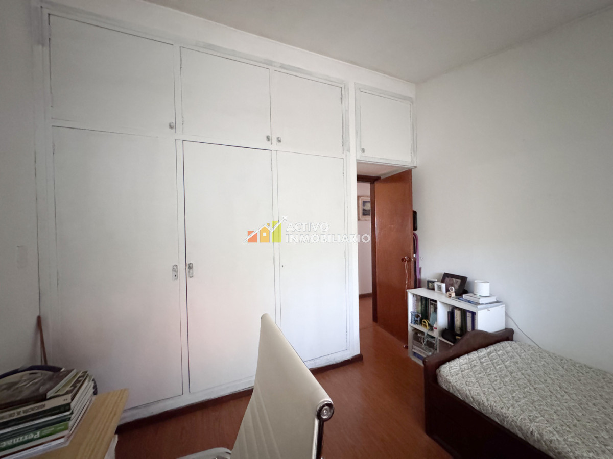 Casa ID.623 - Venta casa 5 dormitorios garaje doble piscina y barbacoa-Punta Carretas