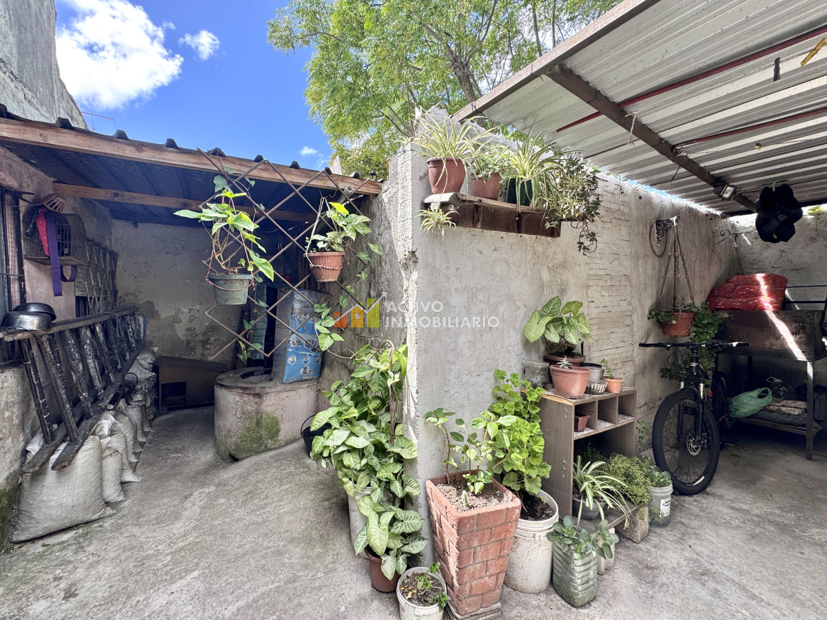 Casa ID.378 - Venta casa 3 dormitorios + patio + cochera - Villa Española 