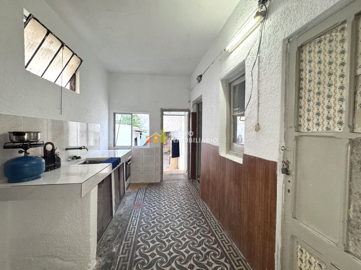Casa ID.385 - Venta casa padrón único 10 habitaciones - Goes