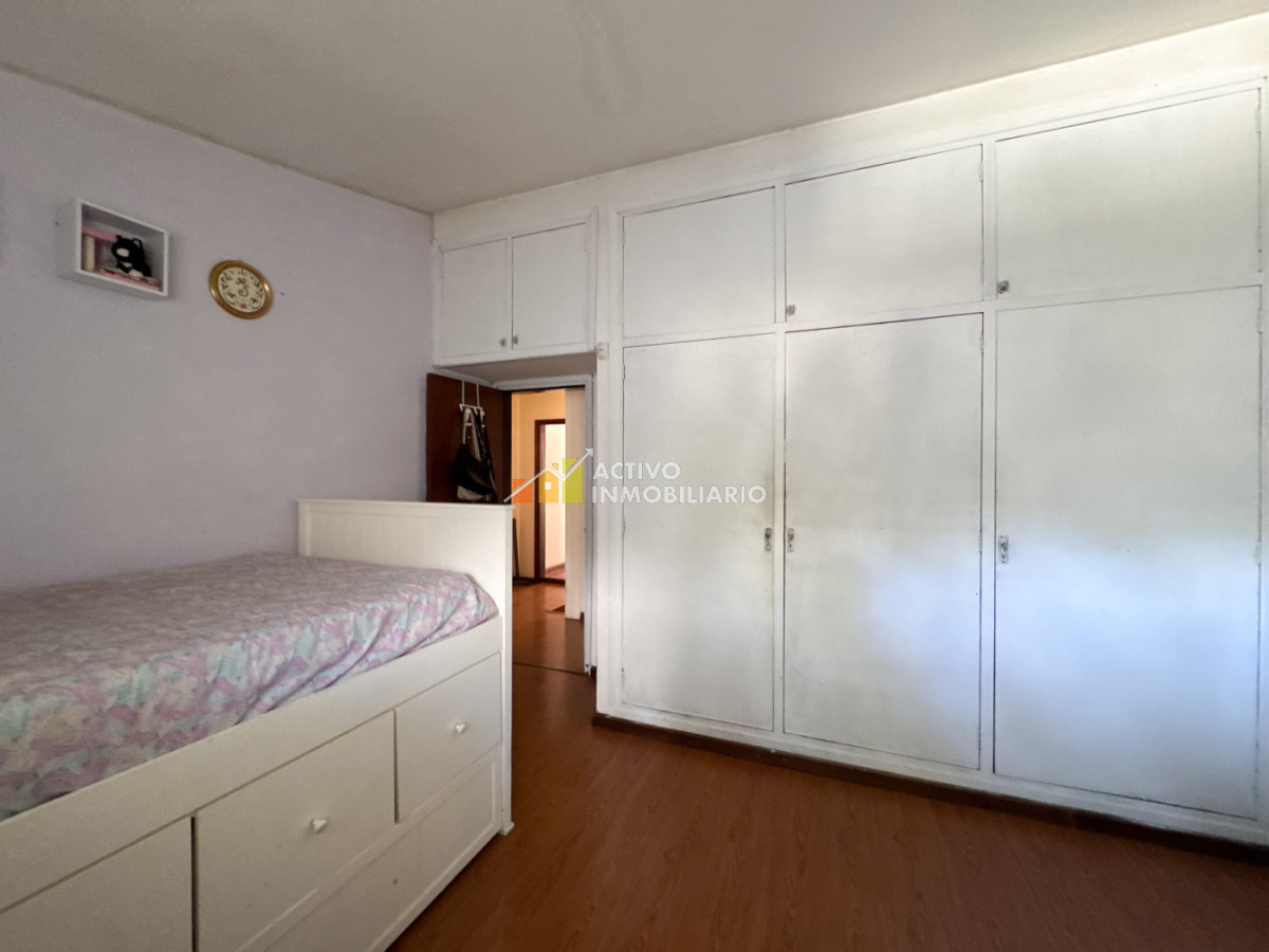 Casa ID.544 - Venta casa 5 dormitorios con garaje doble barbacoa y piscina-Punta carretas