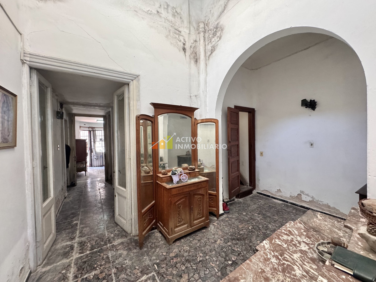 Casa ID.461 - Venta casa 5 dormitorios + patio - Punta Carretas