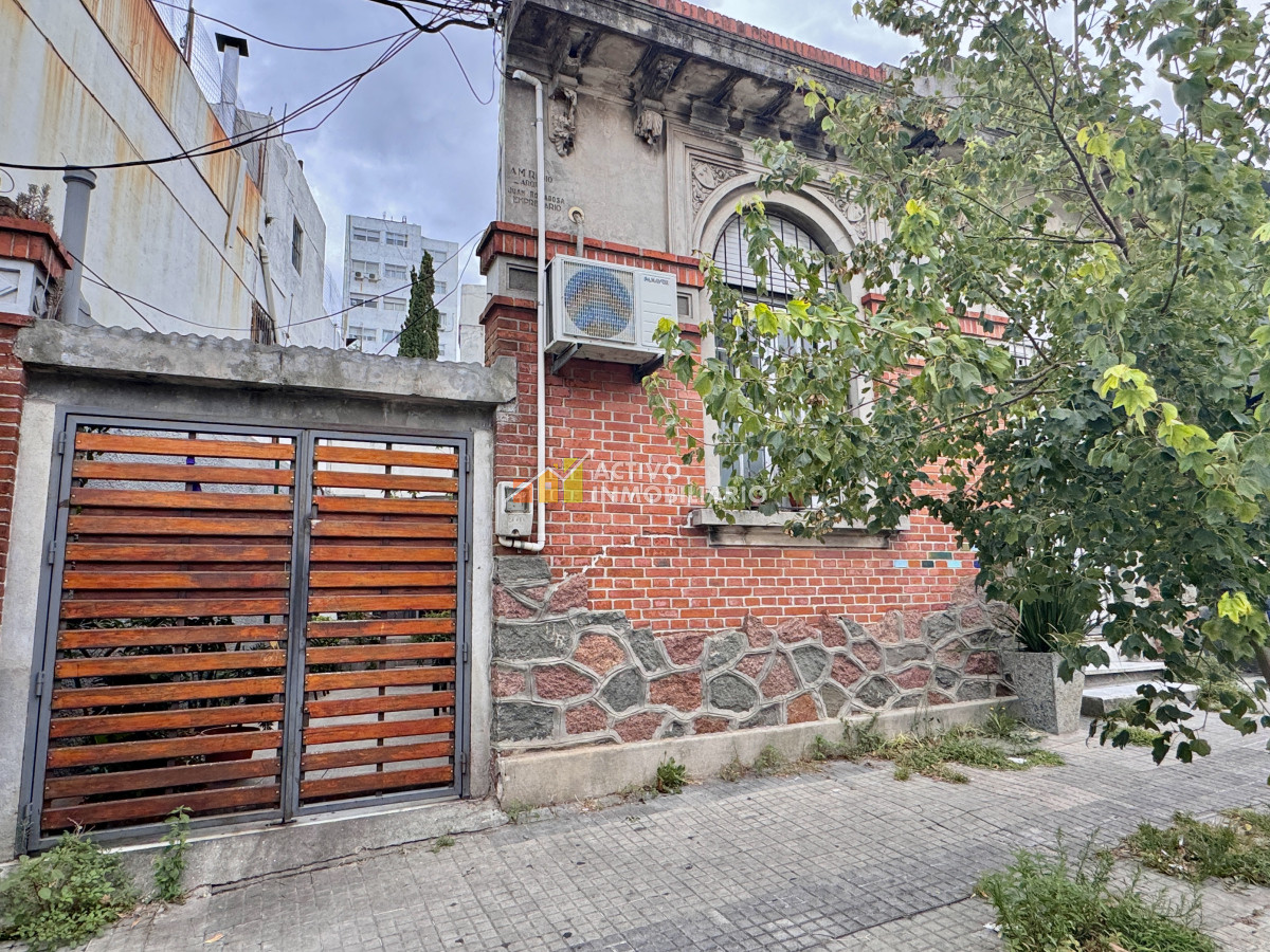 Casa ID.376 - Venta casa padrón único 3 dormitorios + garaje + patio - Pocitos