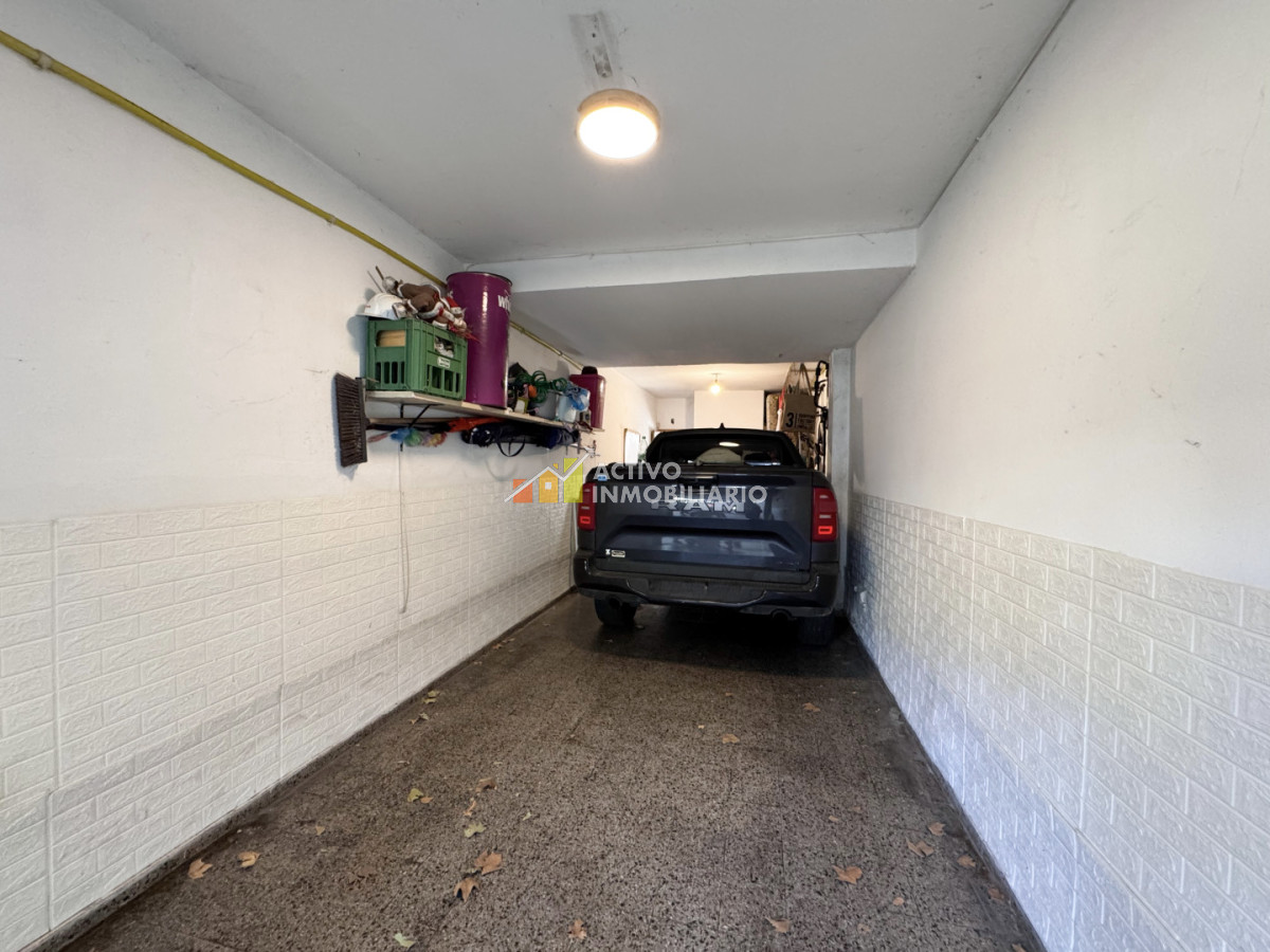 Casa ID.544 - Venta casa 5 dormitorios con garaje doble barbacoa y piscina-Punta carretas