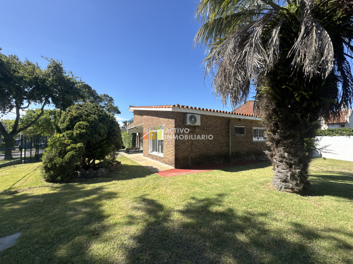 Casa ID.511 - Alquiler casa 4 dormitorios + patio + barbacoa - Carrasco