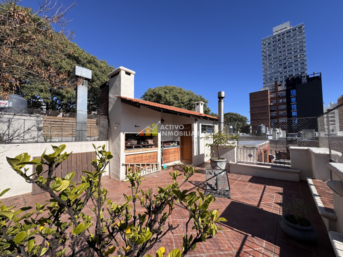 Casa ID.573 - Venta casa 3 dormitorios + terraza con parrillero - Parque Rodó 