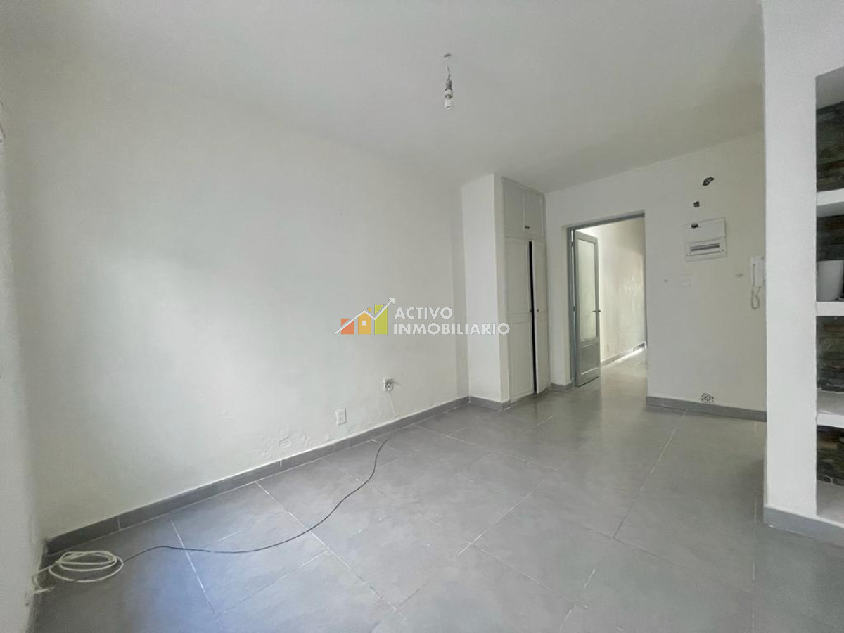 Casa ID.130 - Casa reciclada con renta 3 dormitorios + patio + azotea - La blanqueada 