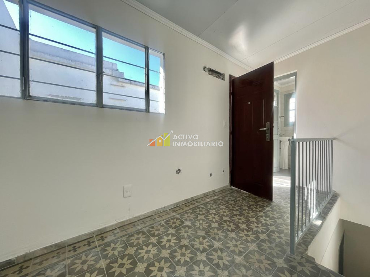 Casa ID.130 - Casa reciclada con renta 3 dormitorios + patio + azotea - La blanqueada 