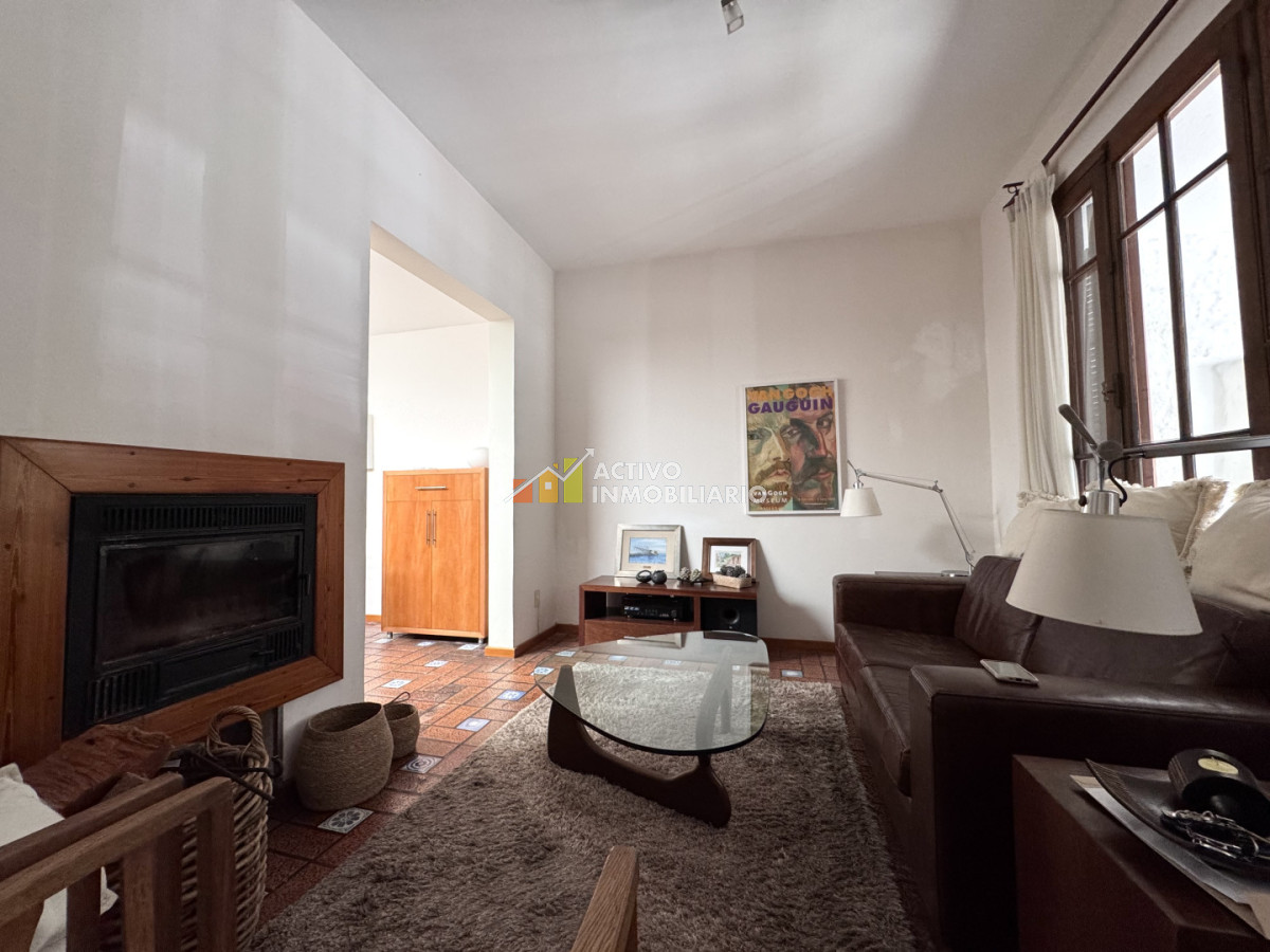 Casa ID.573 - Venta casa 3 dormitorios + terraza con parrillero - Parque Rodó 