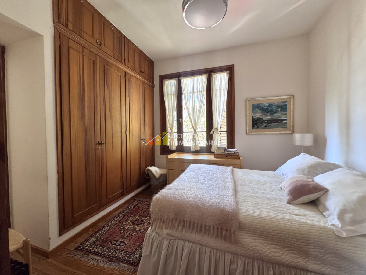 Casa ID.573 - Venta casa 3 dormitorios + terraza con parrillero - Parque Rodó 