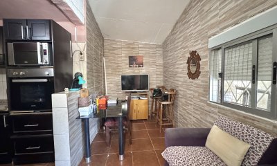 Venta casa 3 dormitorios + patio + cochera - Villa Española
