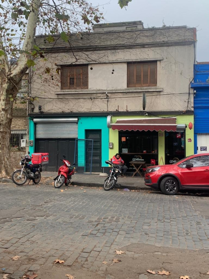 Venta Padron unico, 2 apartamentos + local comercial+ gran galpon