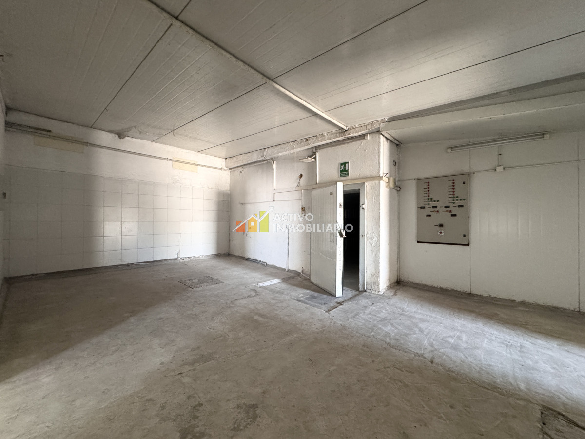 Galpón ID.353 - Venta local logístico industrial frigorífico 906mts de terreno - Maroñas