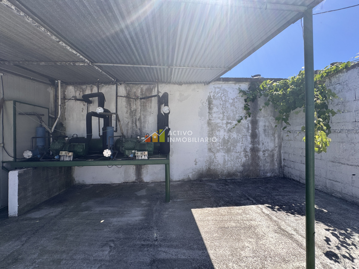 Galpón ID.353 - Venta local logístico industrial frigorífico 906mts de terreno - Maroñas