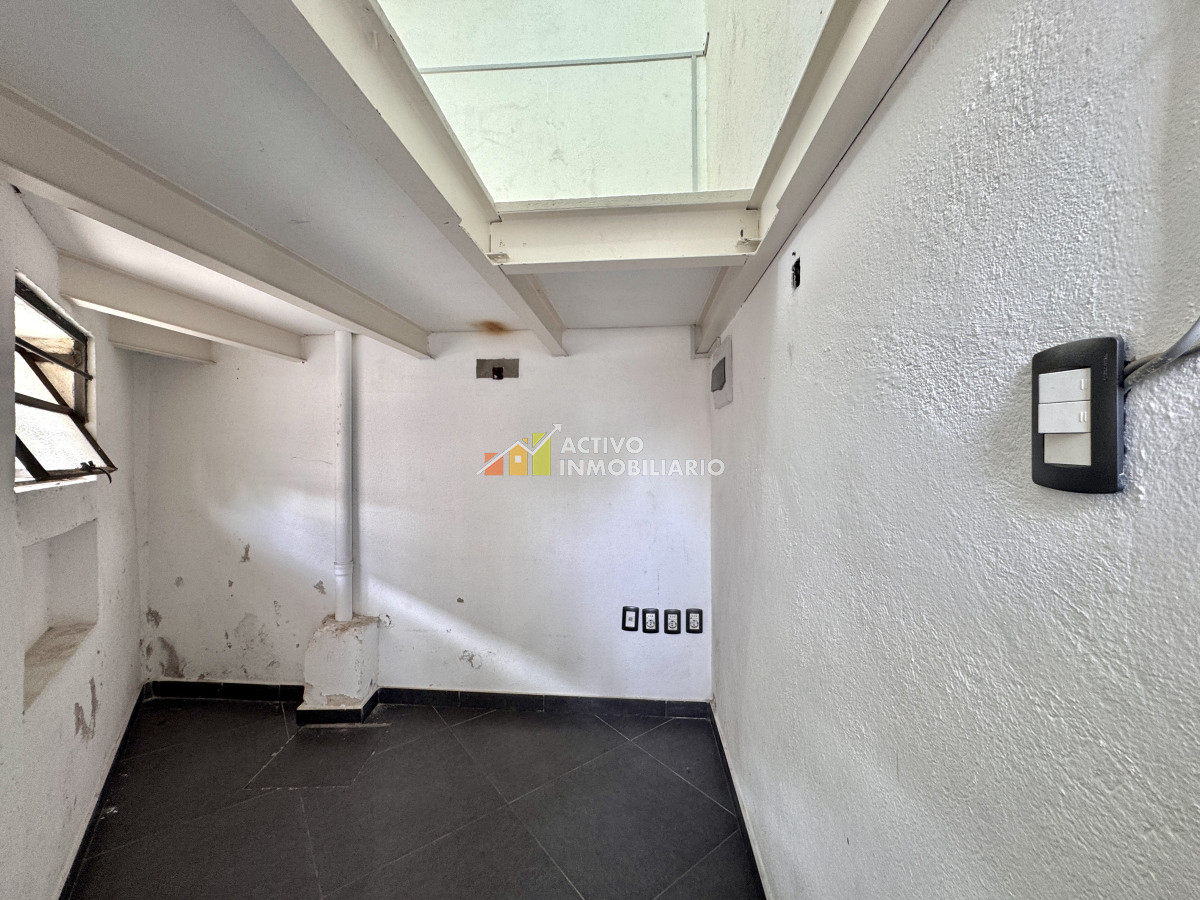 Local Comercial ID.373 - Alquiler depósito + oficina 