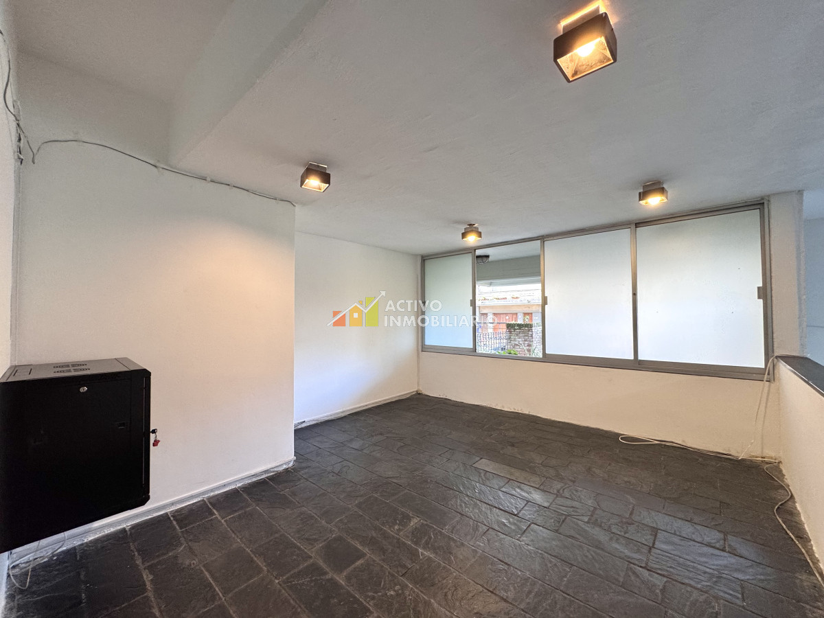 Local Comercial ID.435 - Alquiler local a pie de calle - Punta Carretas