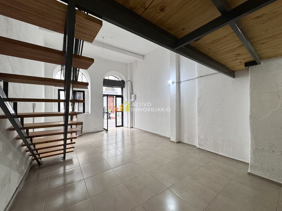 Local Comercial ID.616 - Alquiler local comercial a pie de calle - Ciudad Vieja