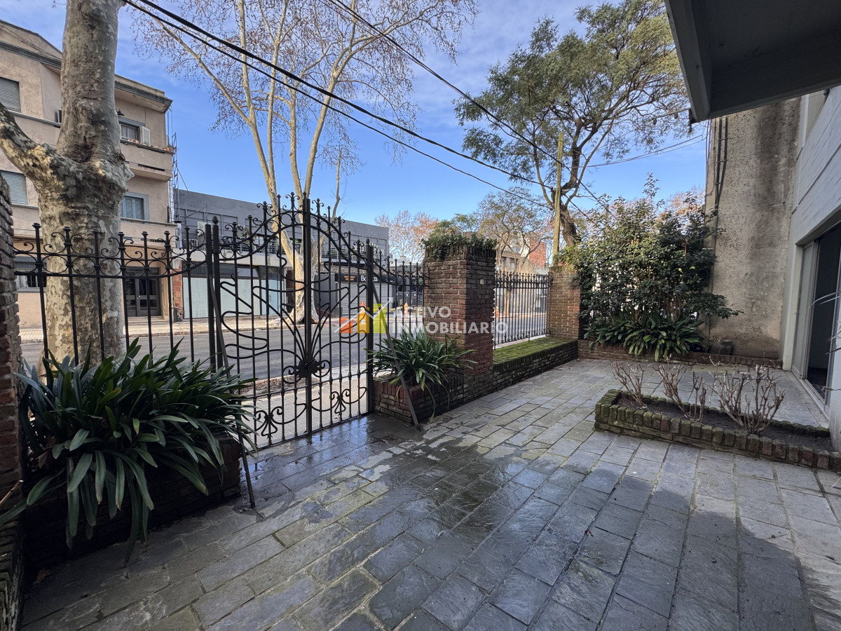 Local Comercial ID.435 - Alquiler local a pie de calle - Punta Carretas