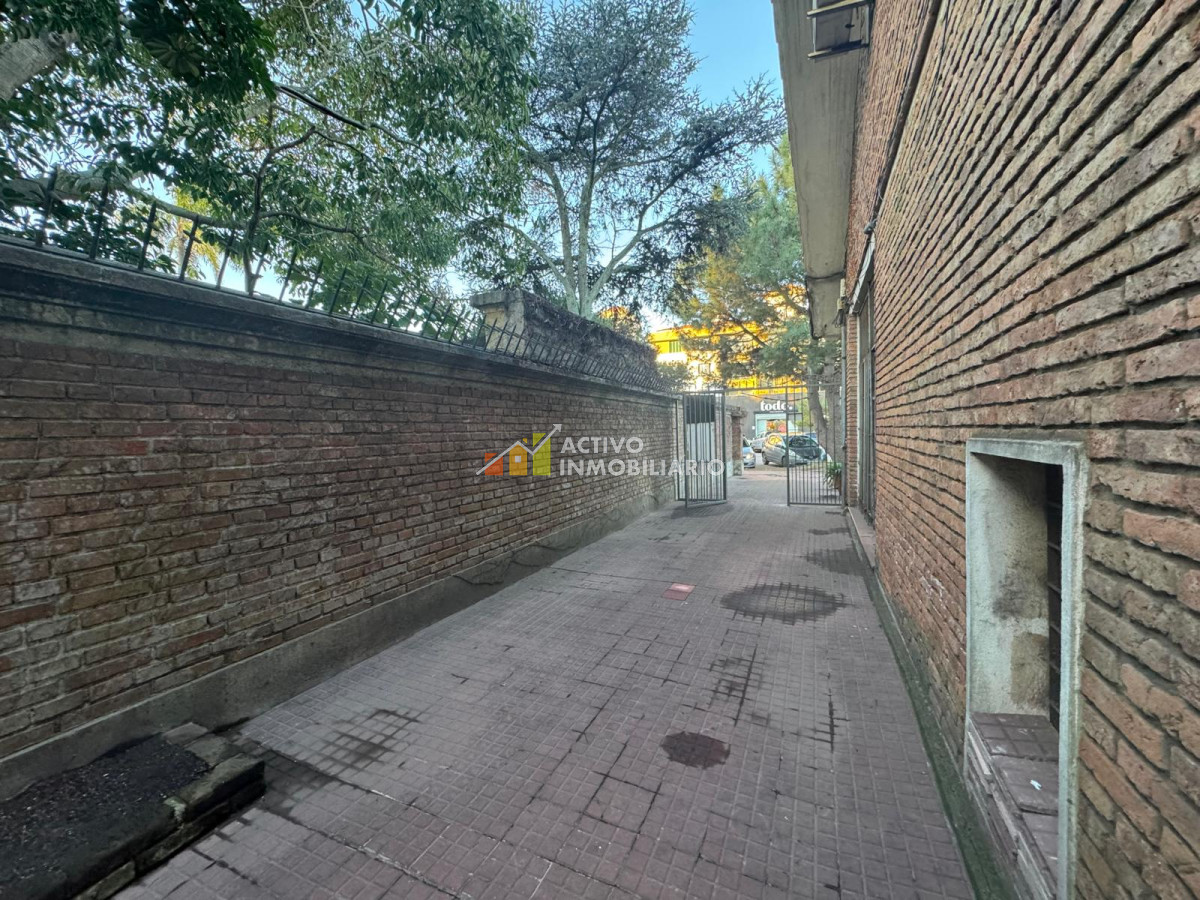 Local Comercial ID.270 - Alquiler local - oficina en el centro de Carrasco