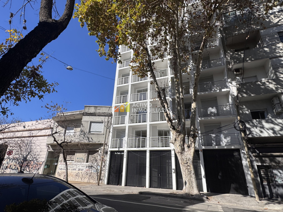 Apartamento ID.562 - Alquiler apartamento 1 dormitorio + balcón + garage - Tres Cruces 