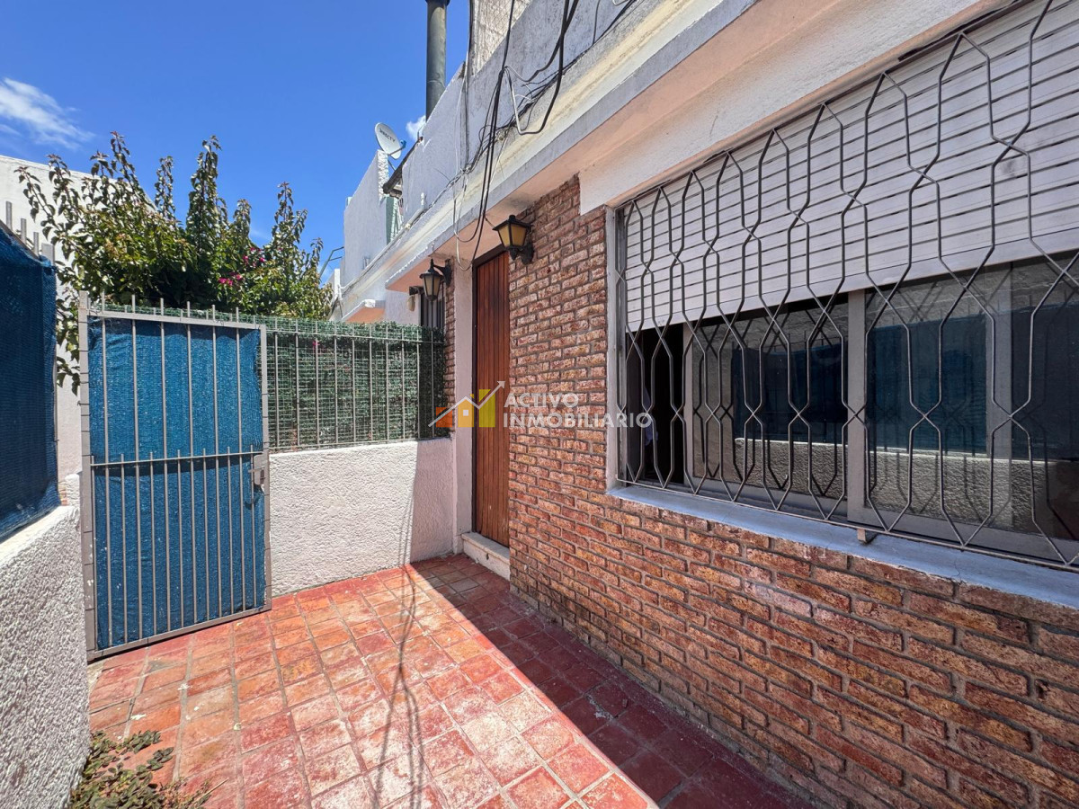 Apartamento ID.320 - Apartamento tipo casa 2 dormitorios + patio + parrillero + terraza - Parque Batlle