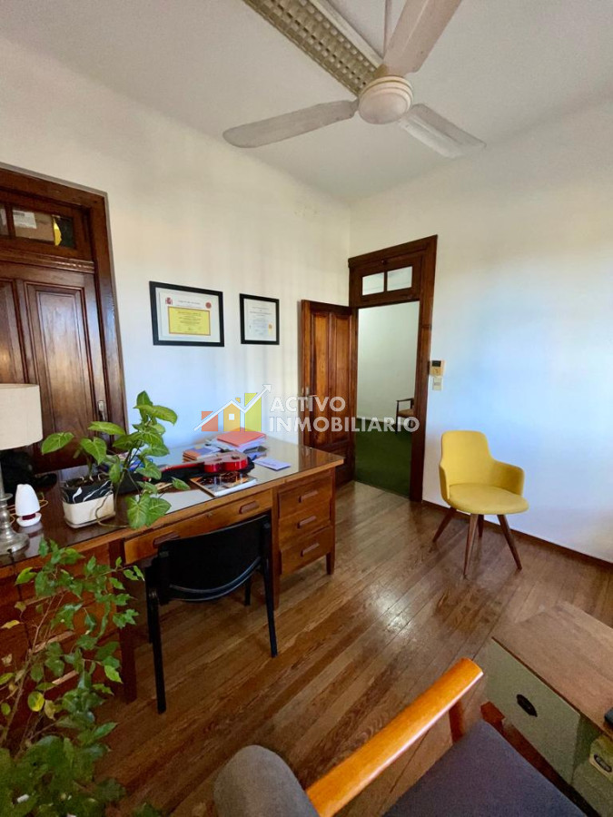 Oficina ID.63 - Bajó de precio! Venta Oficina 3 Consultorios + Sala De Reuniones - Centro