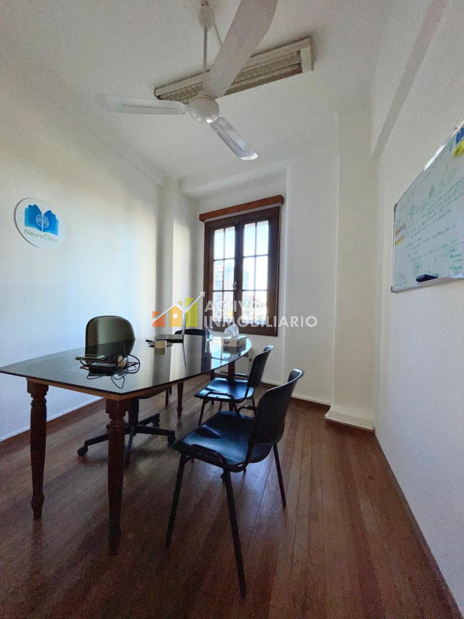 Oficina ID.63 - Bajó de precio! Venta Oficina 3 Consultorios + Sala De Reuniones - Centro
