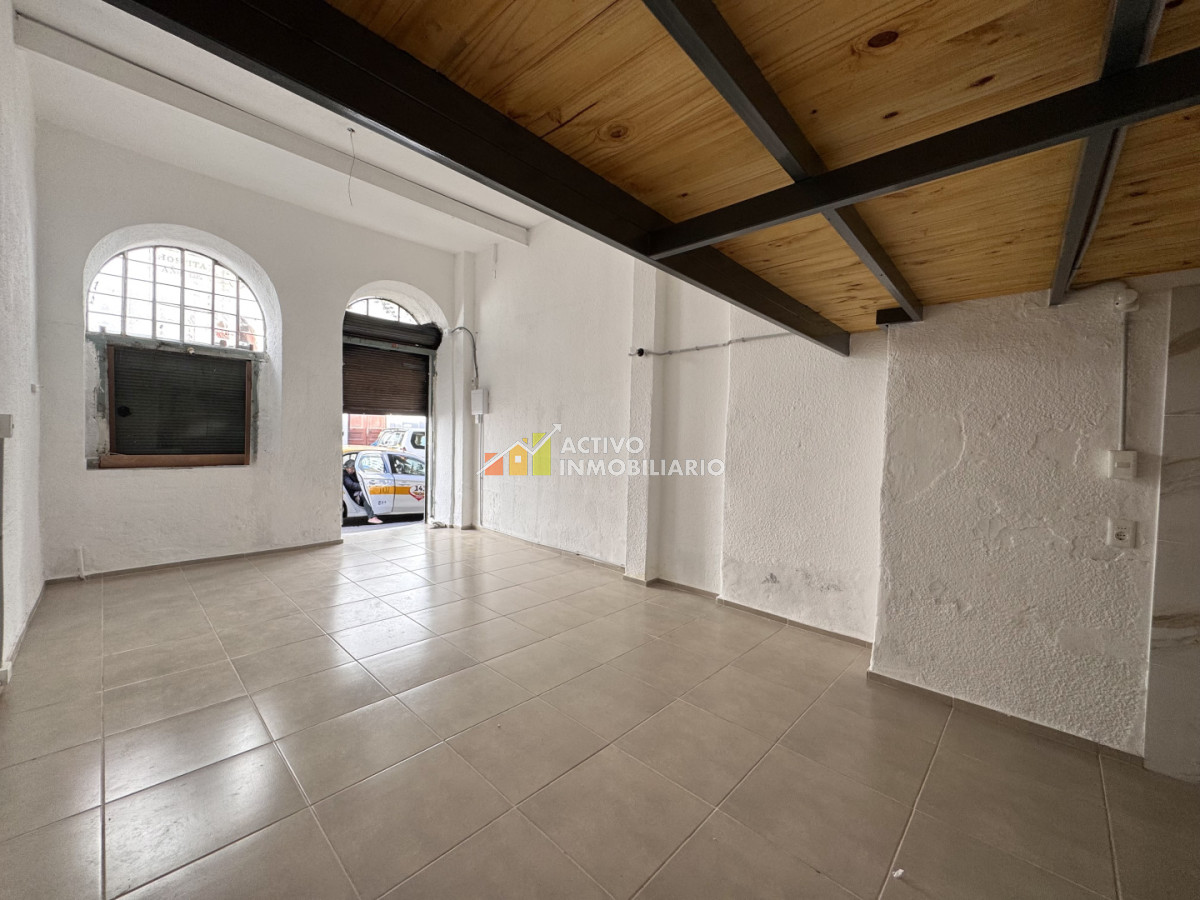 Oficina ID.617 - Alquiler oficina a pie de calle - Ciudad Vieja