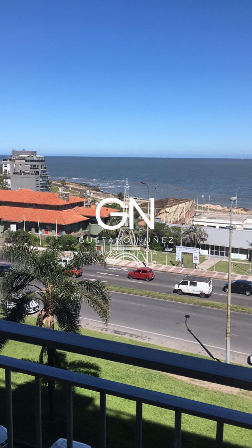 Apartamento ID.3945 - Frente a la rambla de Pocitos.