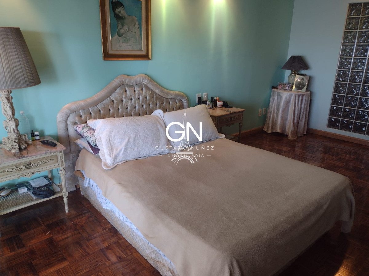 Apartamento ID.3945 - Frente a la rambla de Pocitos.