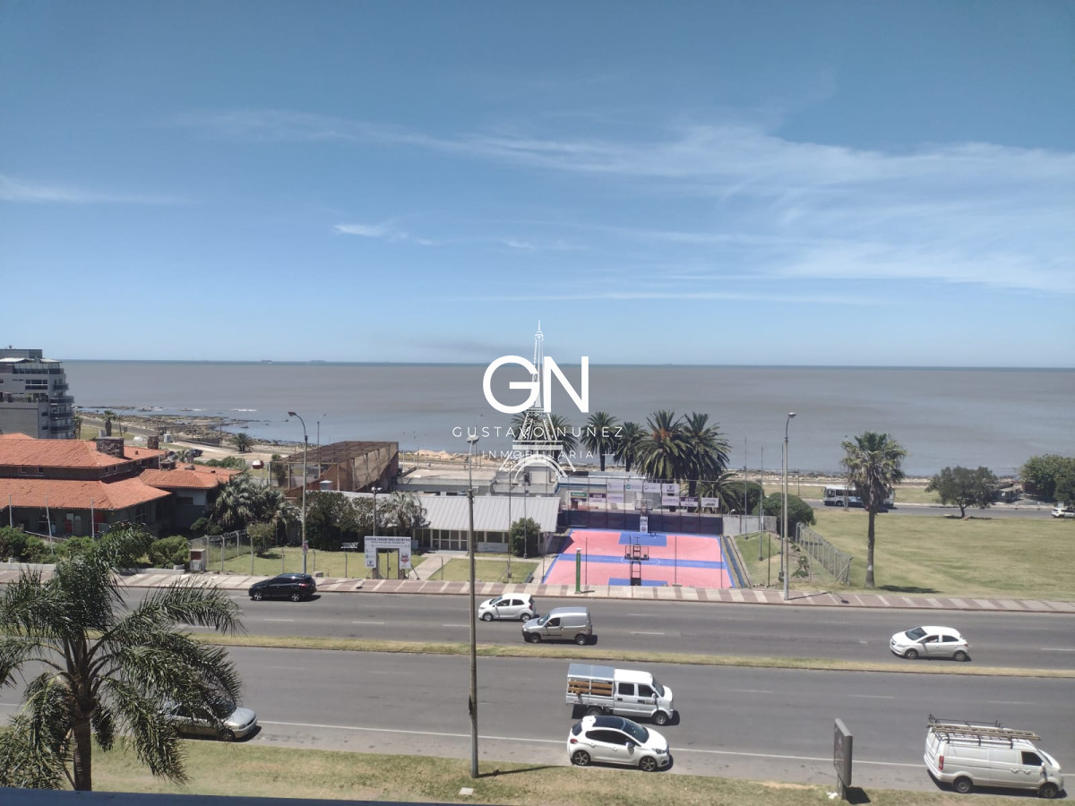 Apartamento ID.3945 - Frente a la rambla de Pocitos.