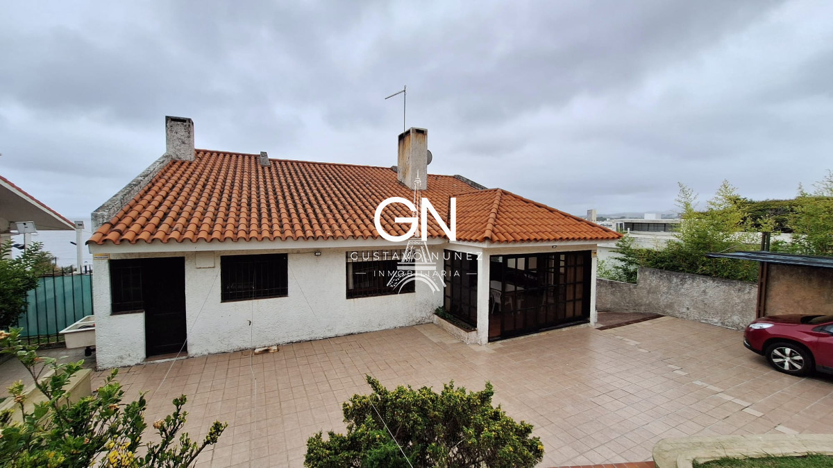 Casa ID.2557 - Chalet de gran porte con hermosas vistas