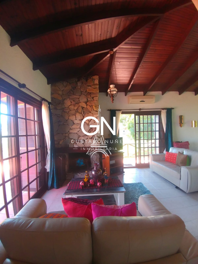 Casa ID.4210 - Casa sobre el cerro San Antonio