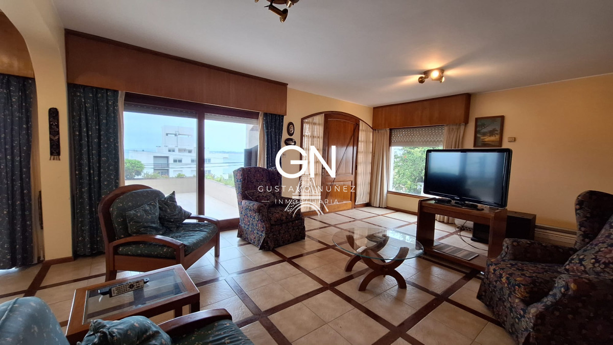 Casa ID.2557 - Chalet de gran porte con hermosas vistas