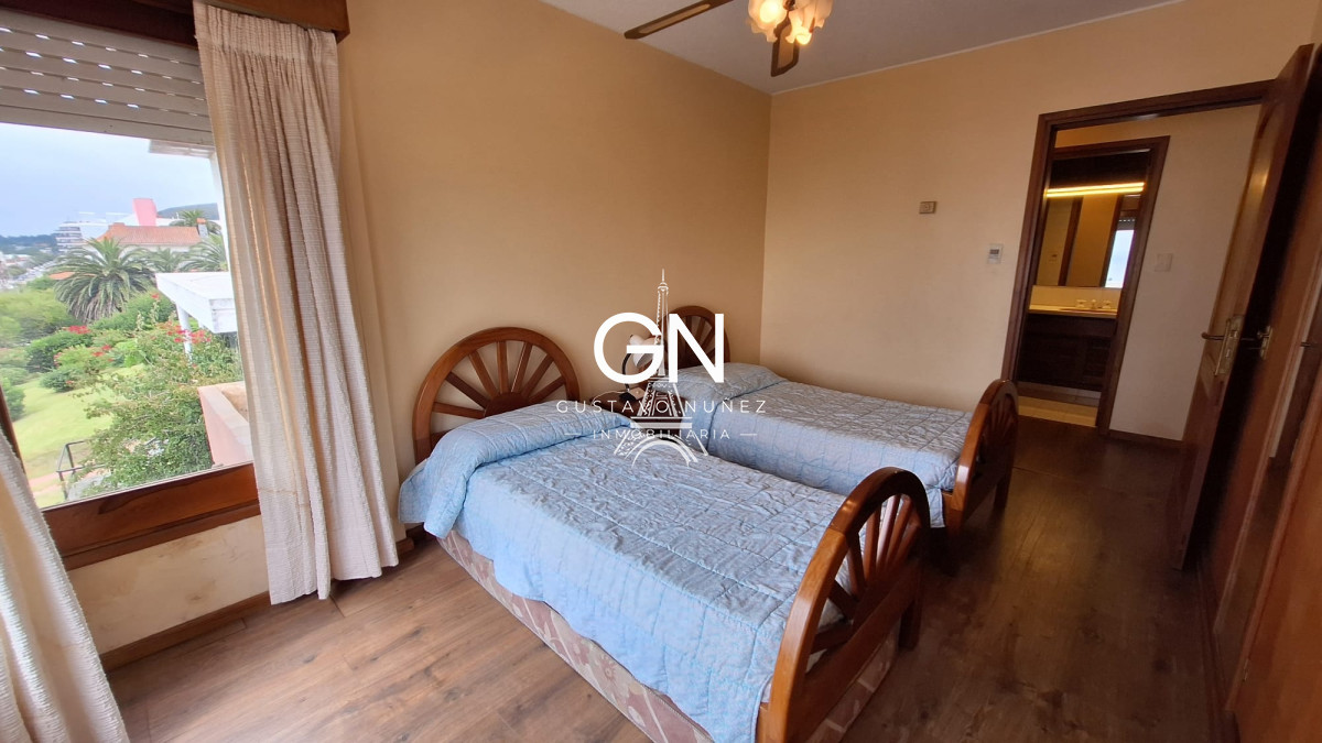 Casa ID.2557 - Chalet de gran porte con hermosas vistas