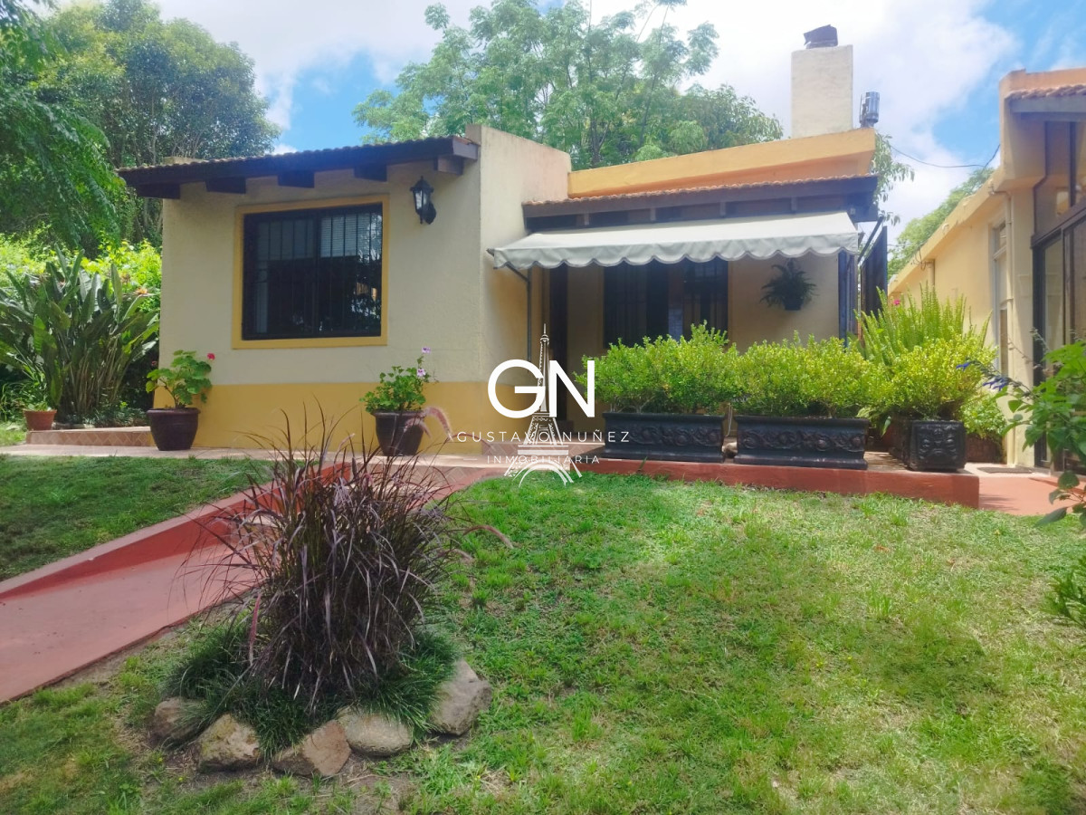 Casa ID.4651 - Dos casa en un mismo padrón